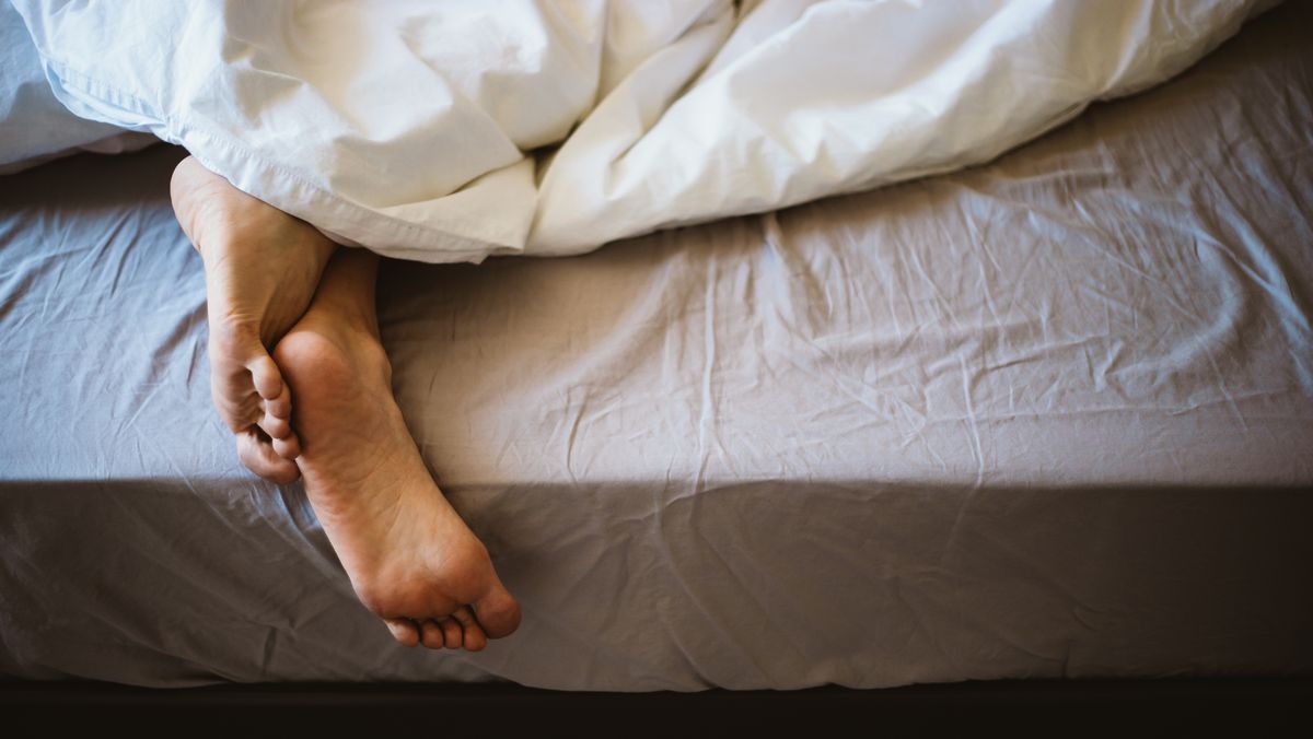 Herkenning veer actie Koude voeten in bed - zo zorg je voor warme voeten