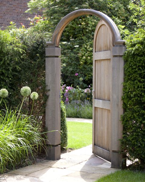 Garden Gates The Best S For Style, What Wood Is Best For A Garden Gate
