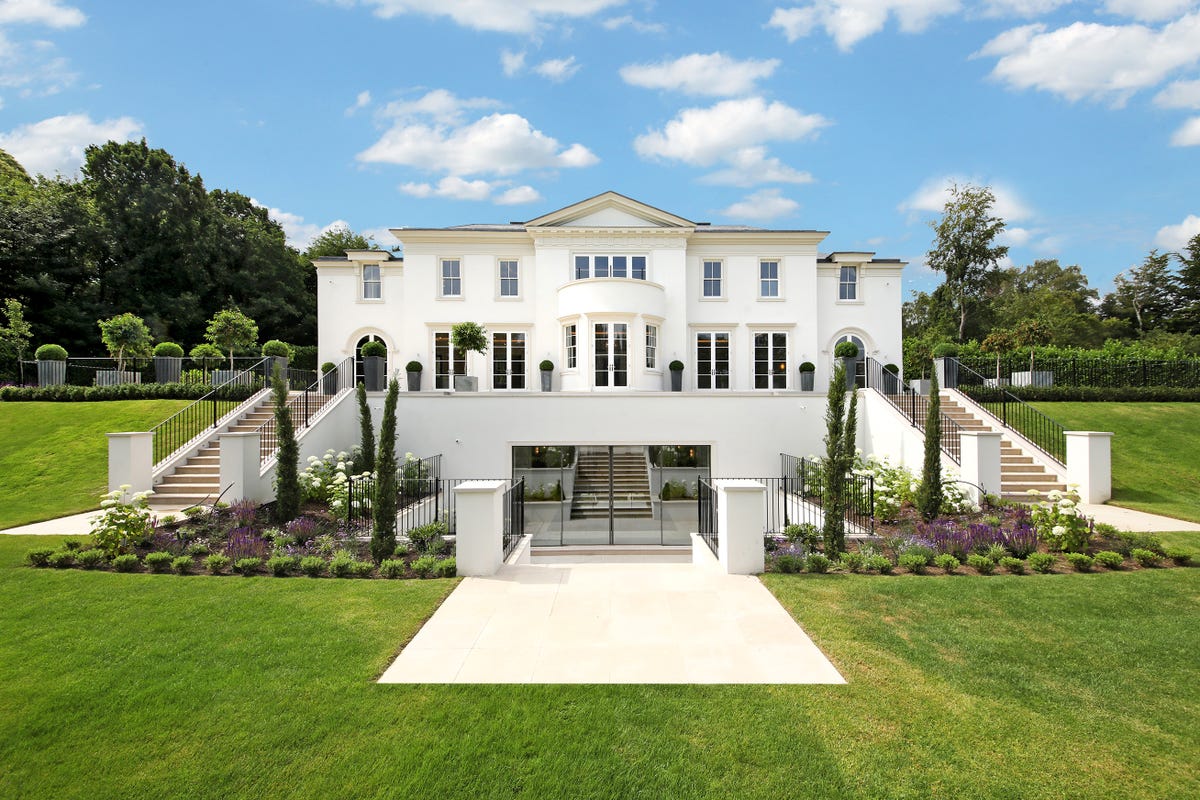 Spectacular FiveBedroom Mansion For Sale In Surrey For £15m