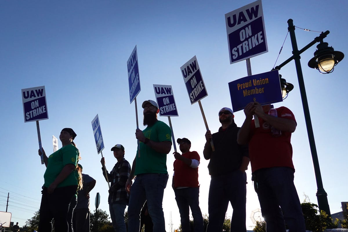 John Deere, IATSE, Kellogg's Strike Update