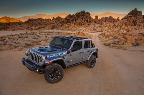 21 Jeep Wrangler 4xe Phev Gets 25 Nature Loving Silent Miles On Or Off Road