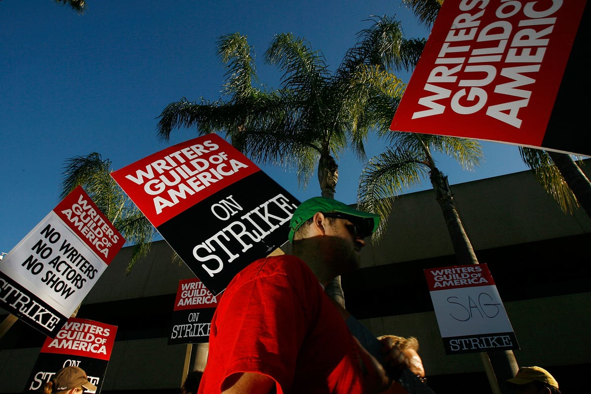 Strike threat in Hollywood: the writers’ union approves the strike if there is no agreement with the studios