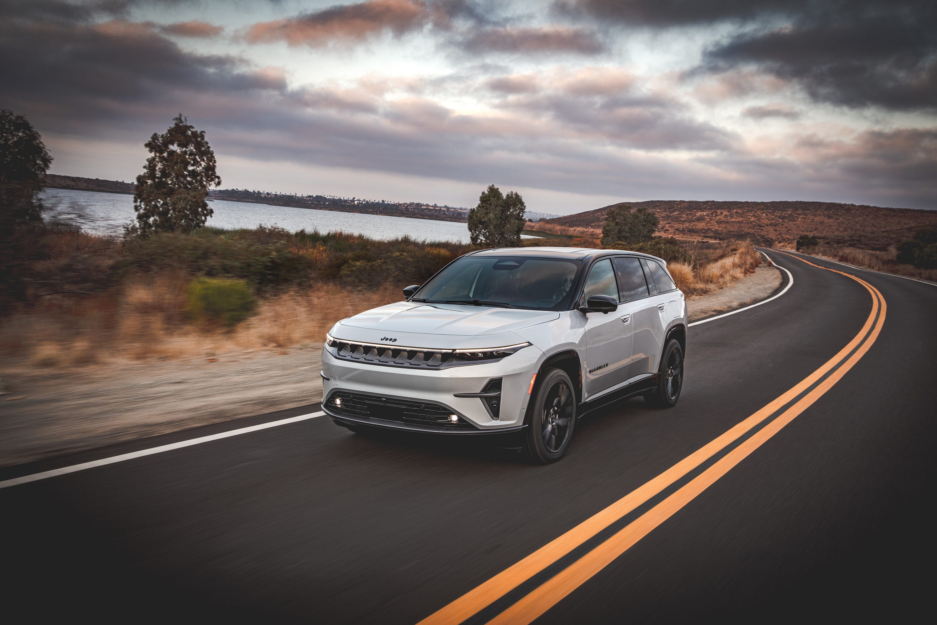 2025 Jeep Wagoneer S Charges into the Future