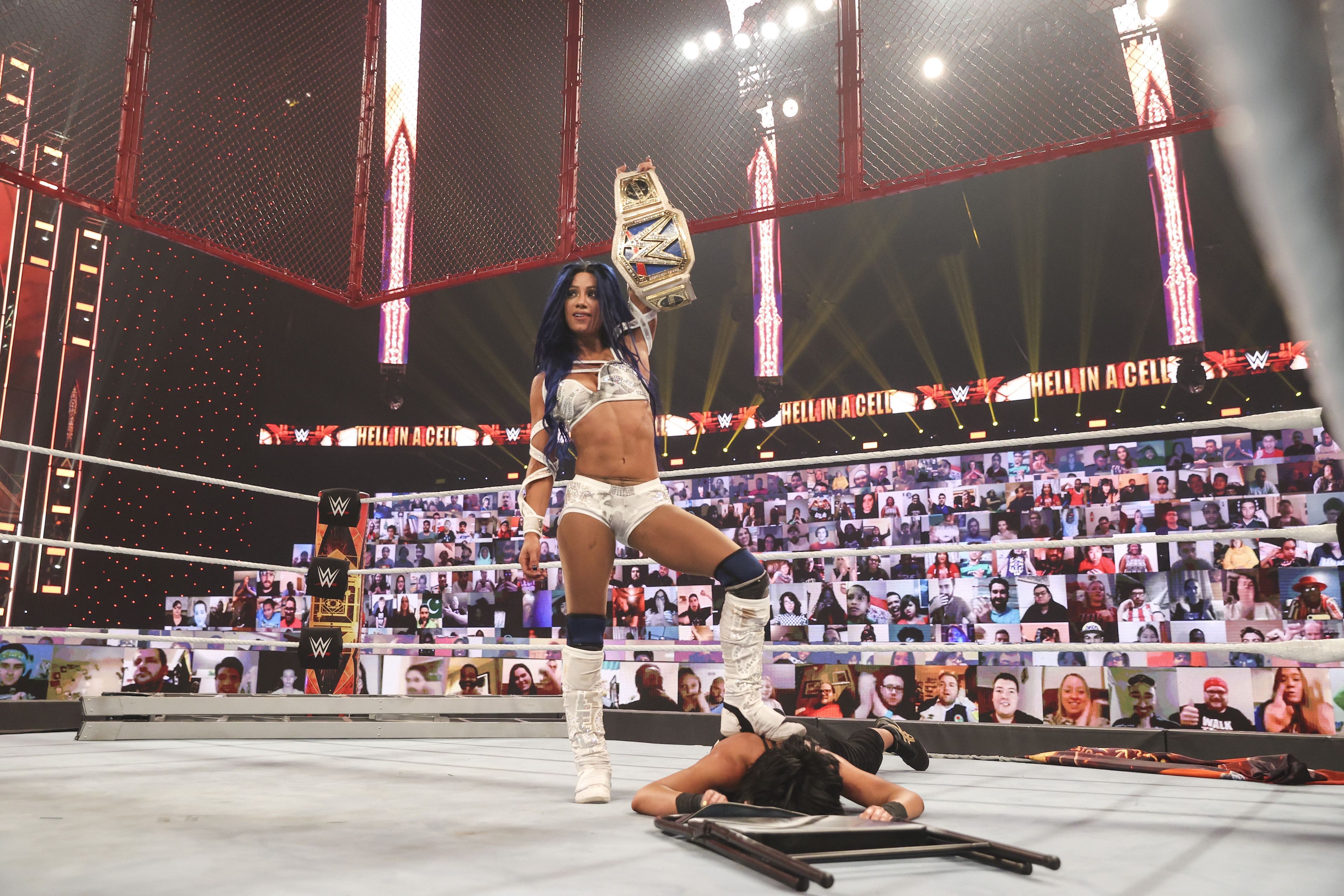 3830px x 2554px - Sasha Banks: 'It's cool to see WWE women do it better than guys'