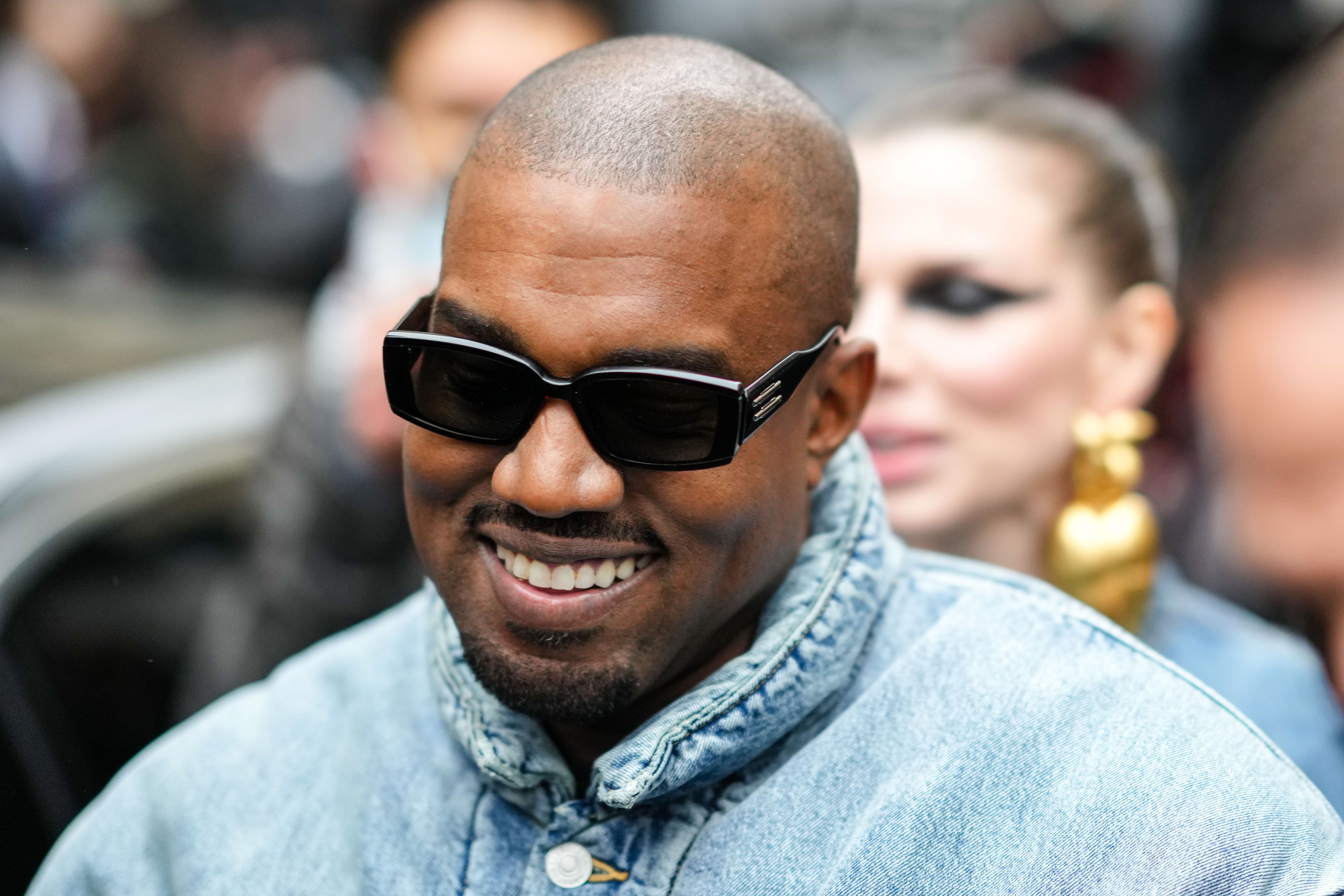 Canberra Tentáculo embargo Adidas rompe su alianza millonaria con Kanye West