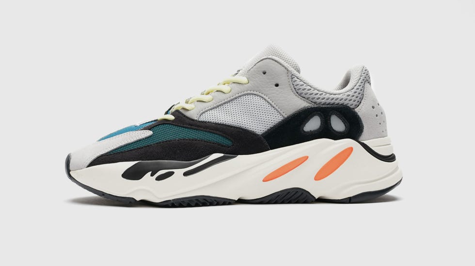 yeezy 700 at night