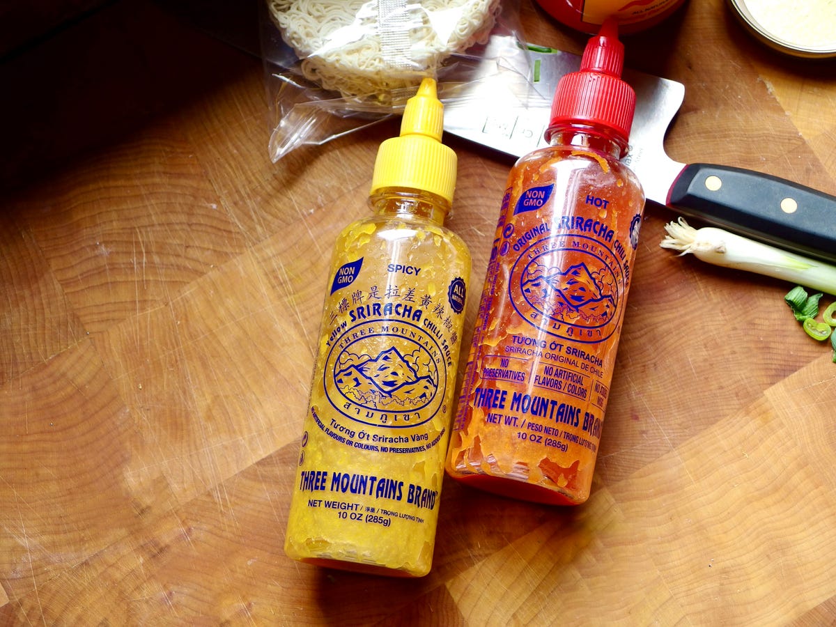 Spicy Sriracha Mustard | Hickory Farms