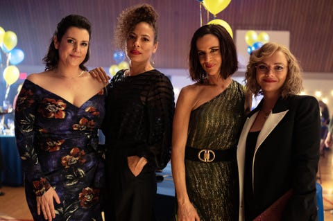 l r melanie lynskey as shauna, tawny cypress as taissa, juliette lewis as natalie and christina ricci as misty in yellowjackets, “sic transit gloria mundi” photo credit kailey schwermanshowtime