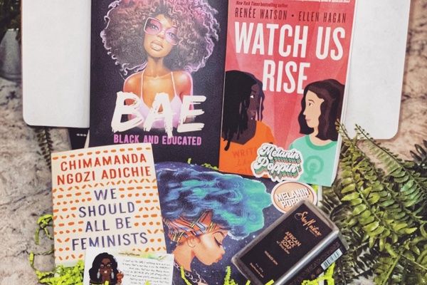 25 Best Book Subscription Boxes For Bookworms 2021