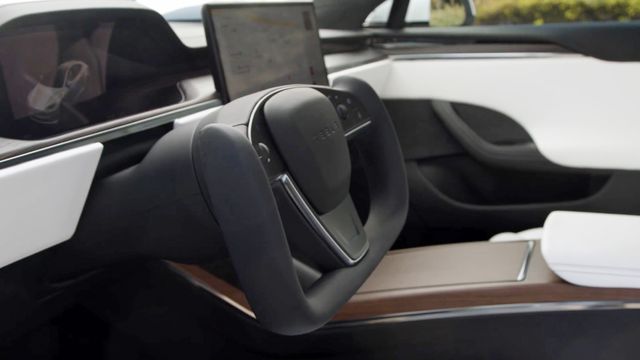 Tesla Model X Finally Gets A Yoke Steering Too