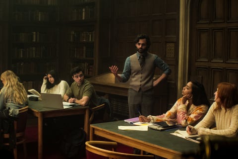 you penn badgley as joe goldberg in episode 401 of you cr courtesy of netflix © 2022