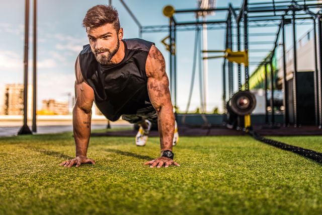 How to Get an Ultra Effective, Full-Body Workout from Press-Ups