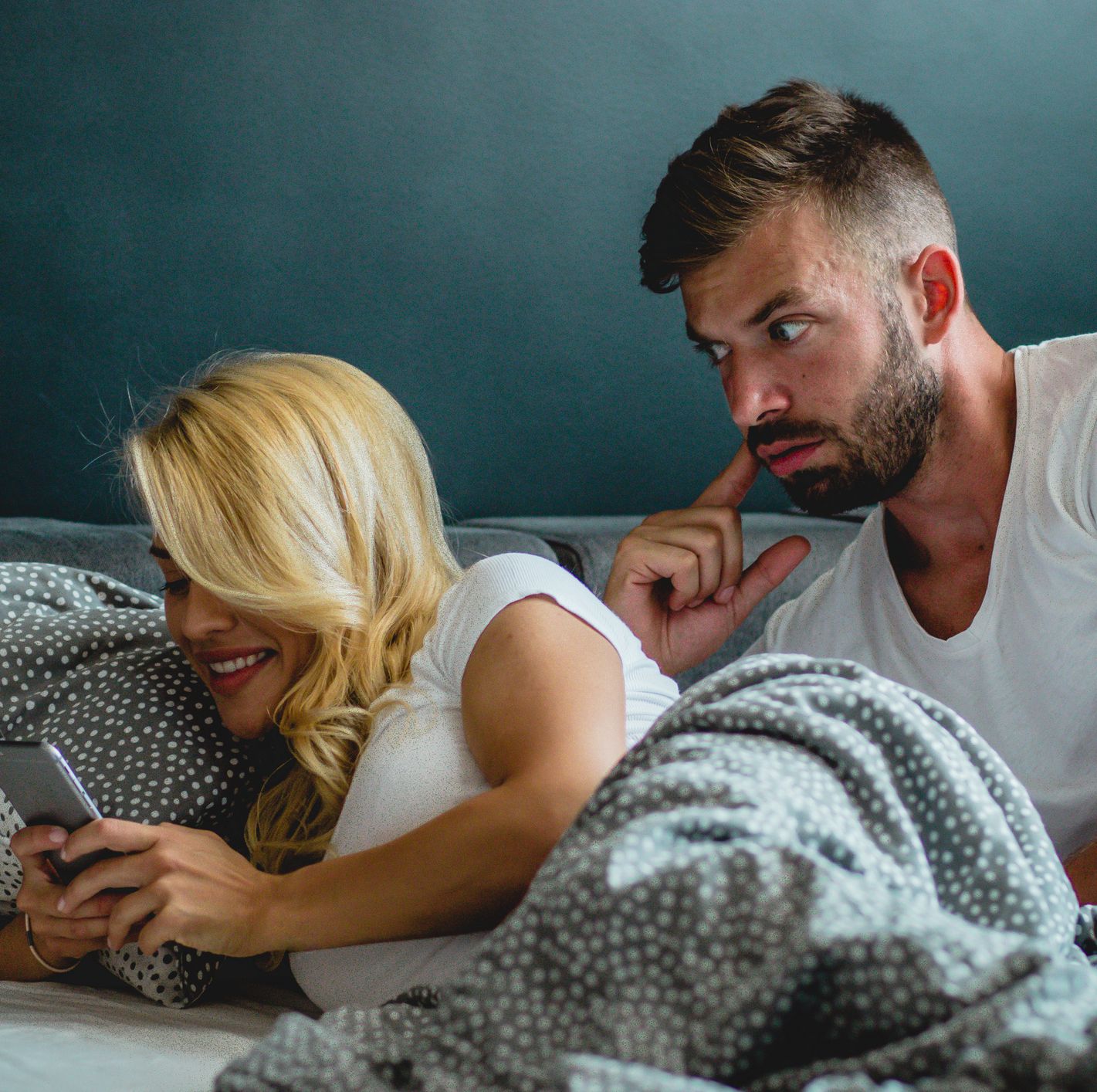 My New Girlfriend Is Amazing—but I'm Convinced She's Going to Cheat