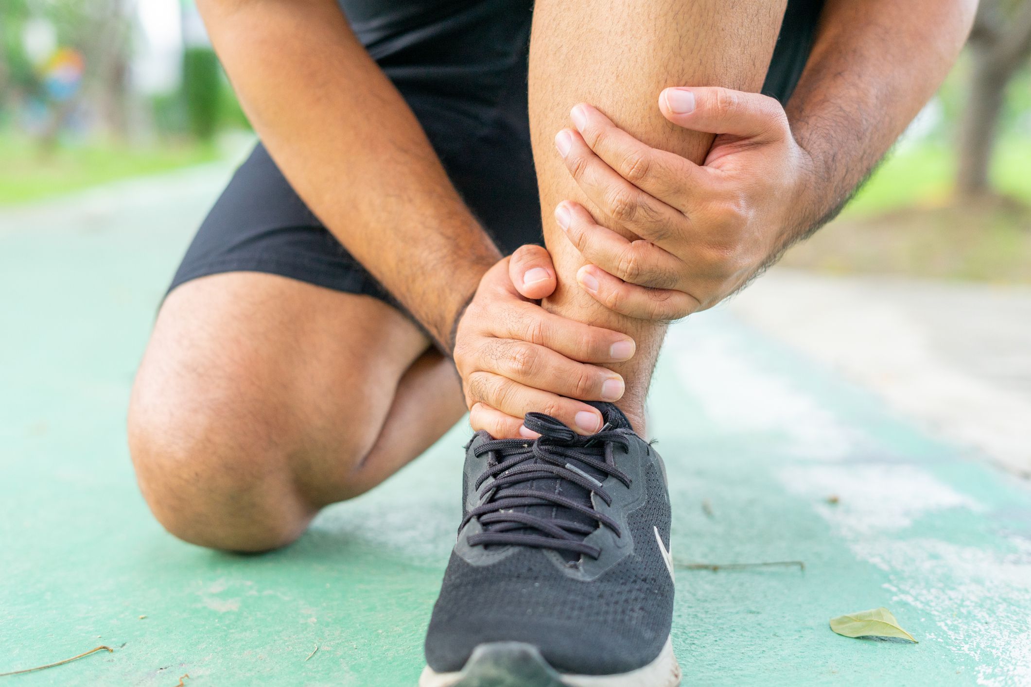The Runner’s Guide to Dealing With Ankle Sprains