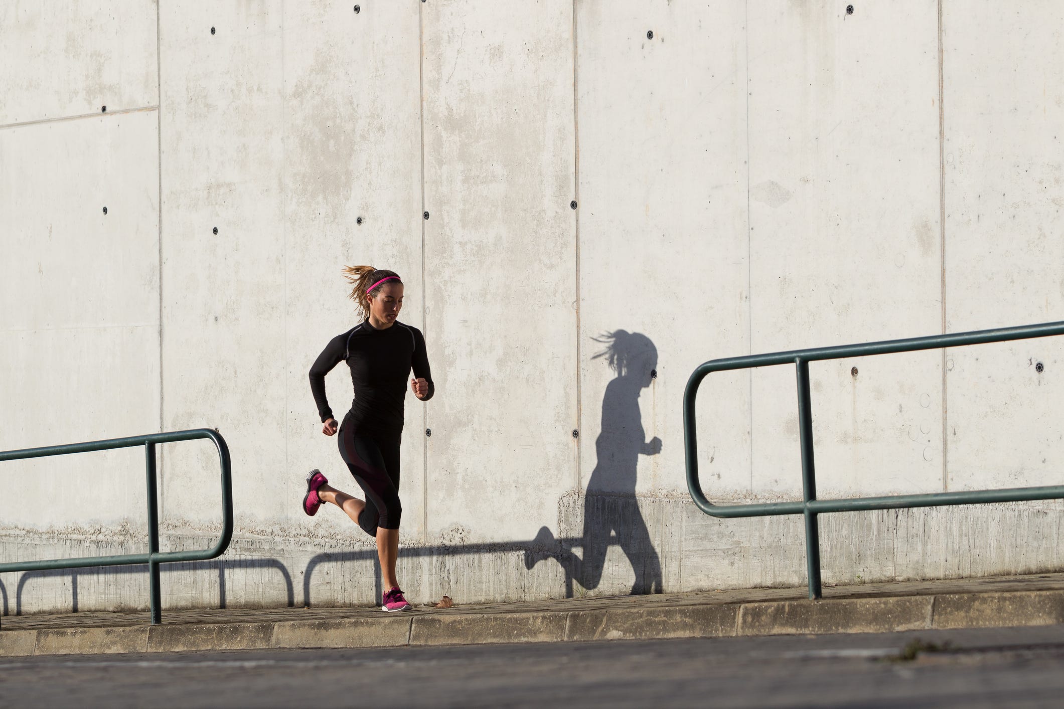 How to Boost Your VO2 Max So Running Faster Feels Easier
