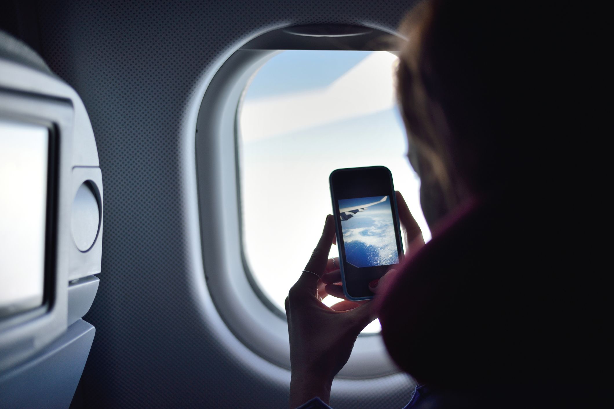 Mainstream Intact mist Waarom moet je telefoon op vliegtuigmodus tijdens een vlucht?