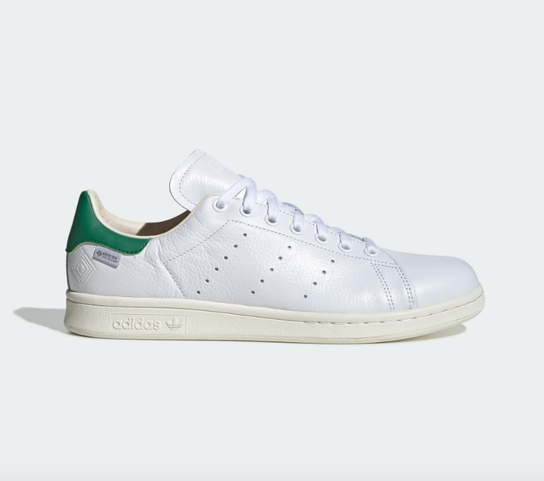 Adidas Stan Smith - Unas zapatillas blancas impermeables