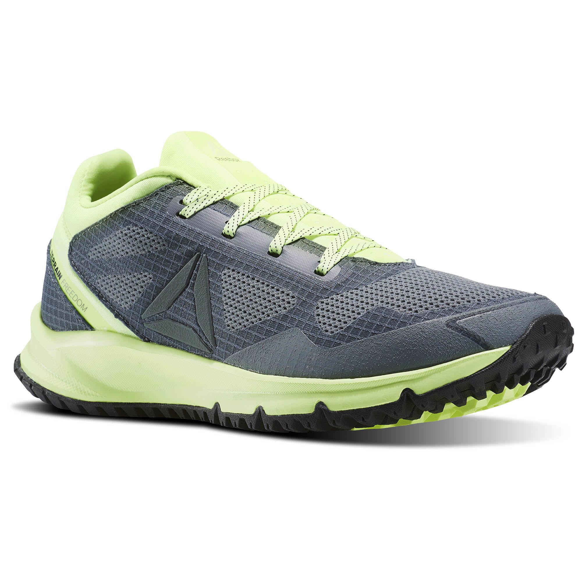 Corre a por estas zapatillas, seguimos de rebajas y tienen Corre a por estas zapatillas, seguimos de rebajas y tienen