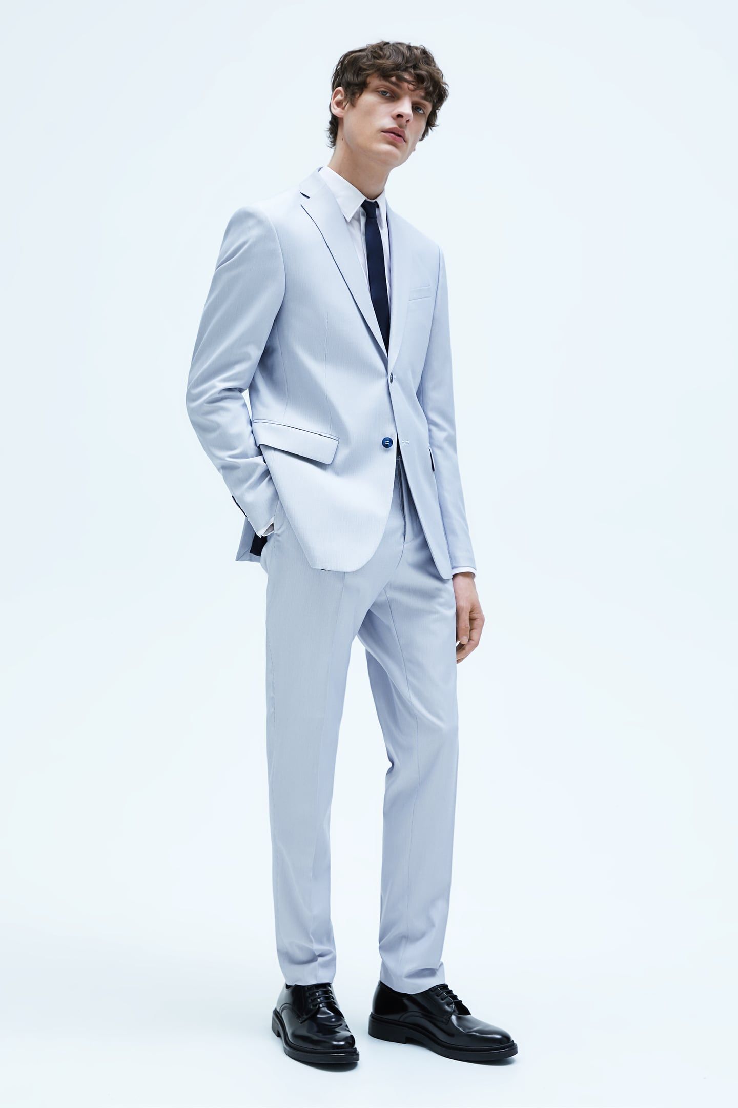 Traje De Boda Para Hombre, Blazer Y Pantalón Azul Claro En Colores Pastel,  Aislado En Foto Premium 