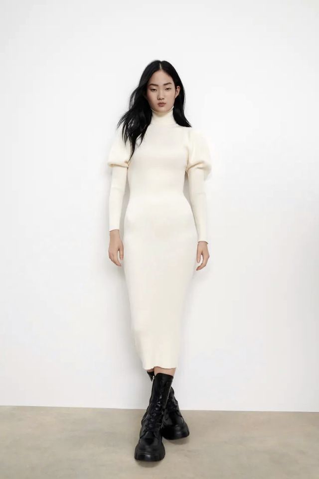 El vestido de blanco abullonado más buscado de Zara