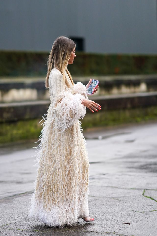 Canoa resistirse novedad Zara ha lanzado un vestido blanco de novia con plumas
