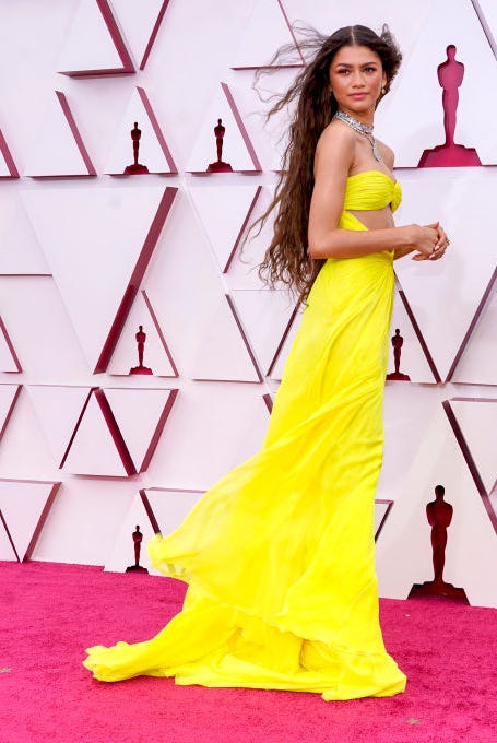 zendaya at the 2021 oscars