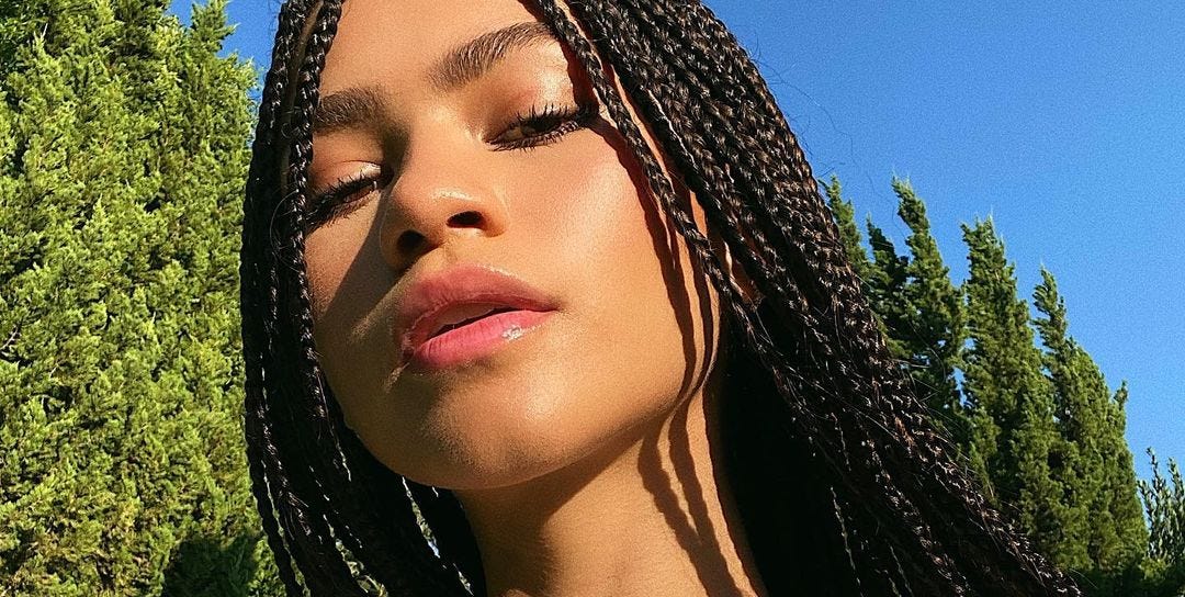 Zendaya Just LowKey Revealed New Blonde Peekaboo