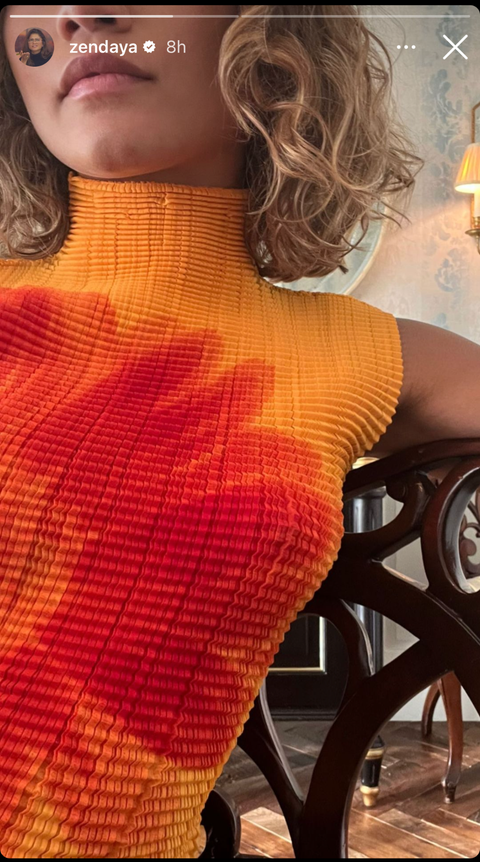Zendaya shows natural curls with honey blonde bob selfie