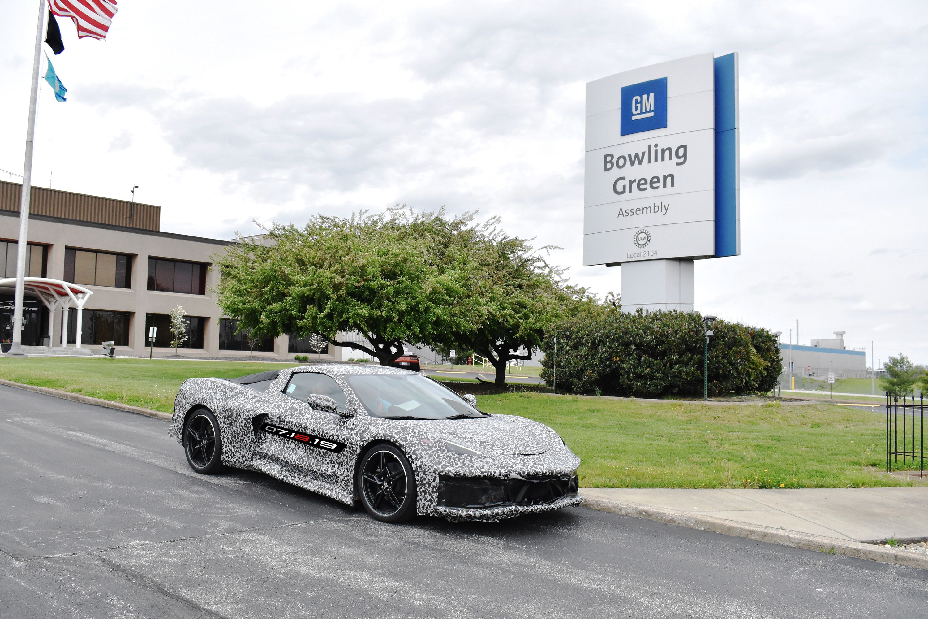 chevrolet c8 corvette coming soon gm adding workers at bowling green factory chevrolet c8 corvette coming soon gm