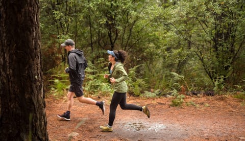 Waarom Je Na Een Zware Training Staat Te Trillen Op Je Benen Hardlopen