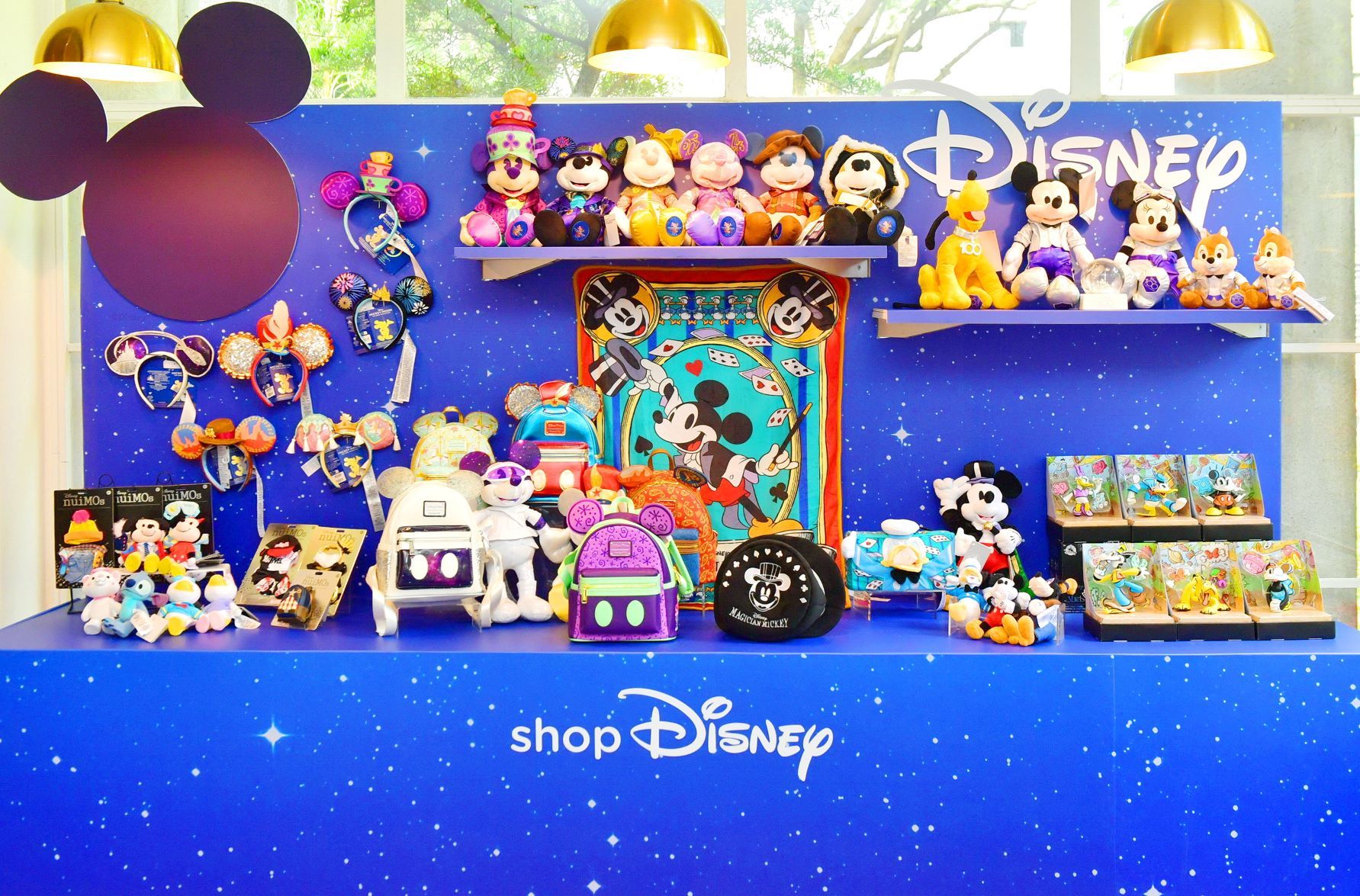 最齊全的迪士尼週邊商品就在《shopDisney》！全新2023新品搶先看，亞洲