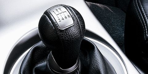 Automotive design, Carbon, Leather, Silver, Gear shift, Gloss, Steering wheel, 