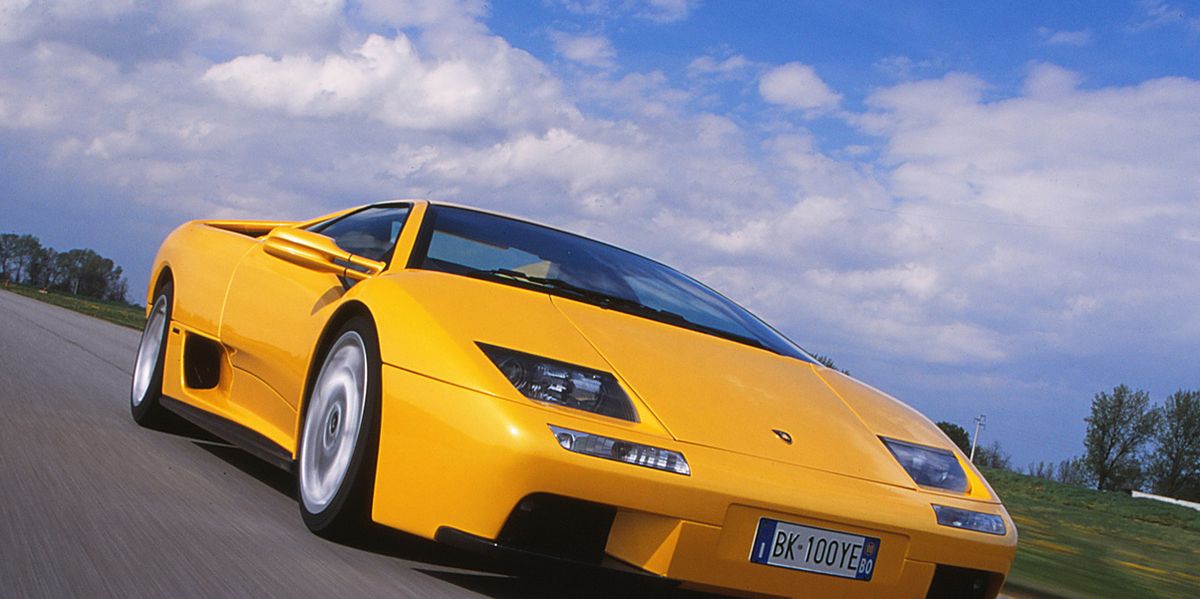 Tested: 2000 Lamborghini Diablo VT  Bows Out with 543HP