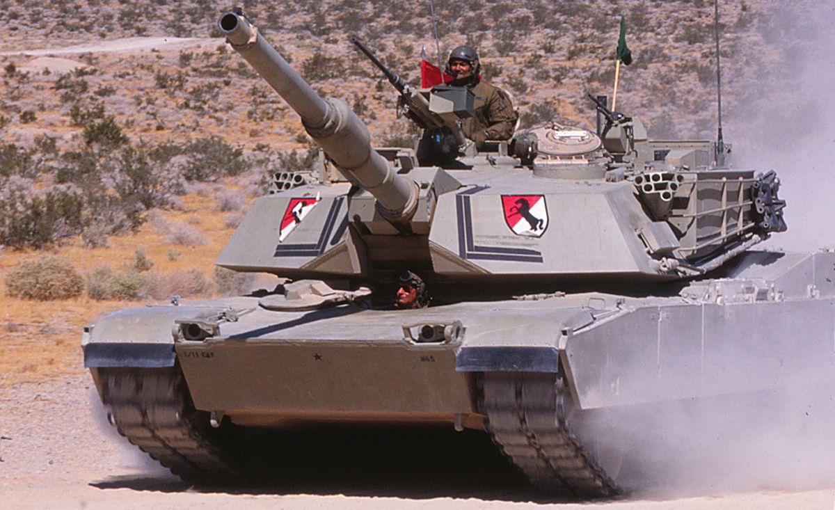 M1A1 Main Battle &#8211; Feature &#8211; Car and Driver