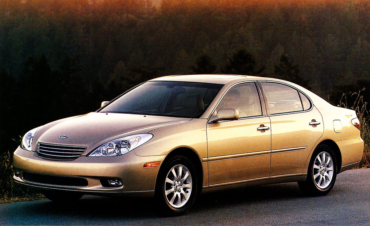 02 Lexus Es300 Road Test 11 Review 11 Car And Driver