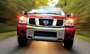 Nissan Titan 5 6se Crew Cab