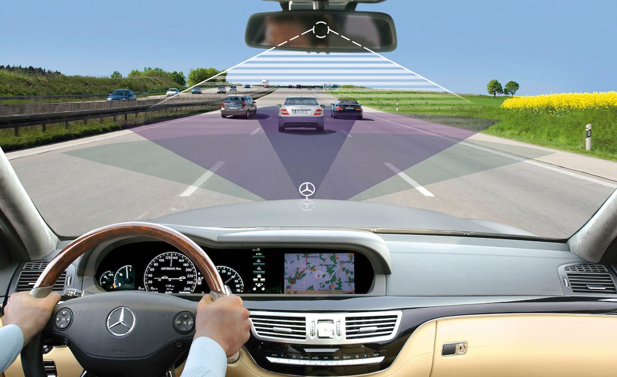 Motor vehicle, Mode of transport, Automotive design, Vehicle, Transport, Automotive mirror, Land vehicle, Car, Steering wheel, Steering part, 