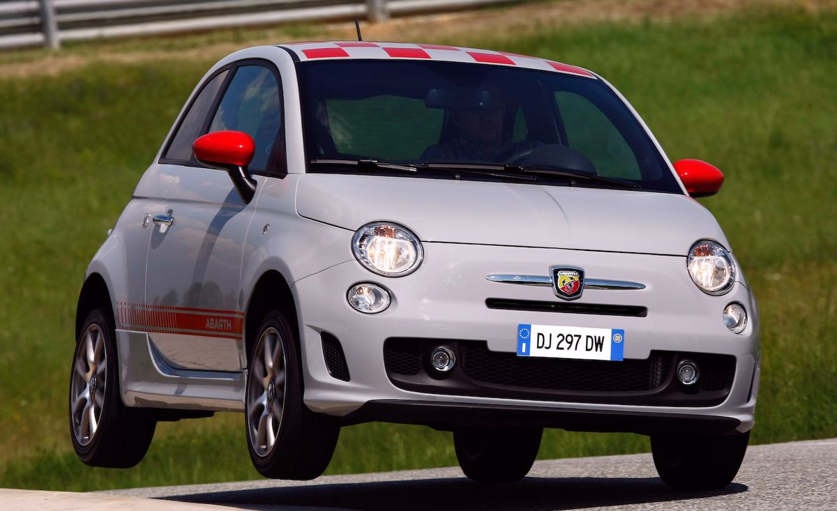noorden Email schrijven Gaan wandelen 2009 Fiat 500 Abarth &#8211; Review &#8211; Car and Driver