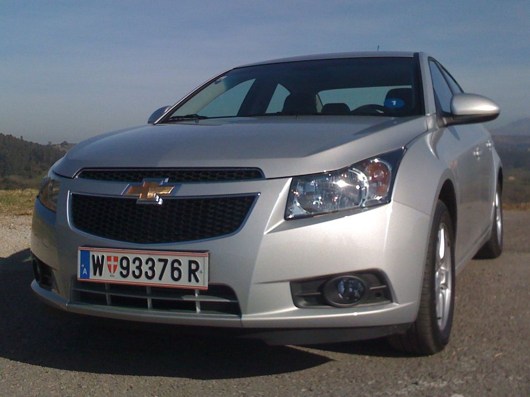 2011 Chevrolet Cruze – Review – Car and Driver