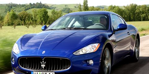 Mode of transport, Automotive design, Blue, Vehicle, Hood, Car, Performance car, Maserati, Rim, Fender, 