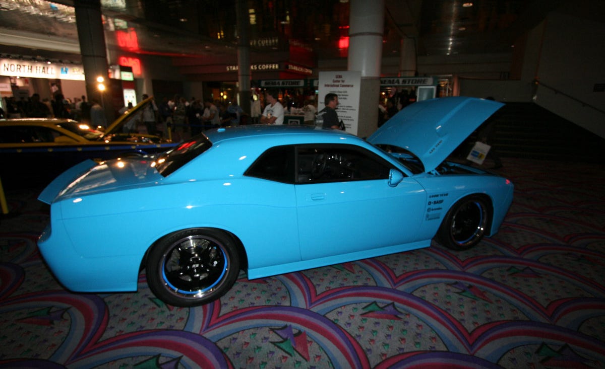 www.caranddriver.com
