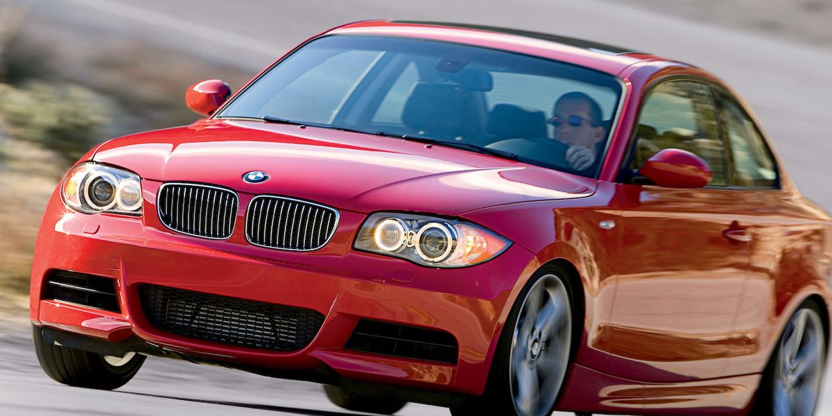  2011 BMW Serie 1 actualizado con transmisión de doble embrague N55 de 6 cilindros en línea con un solo turbo