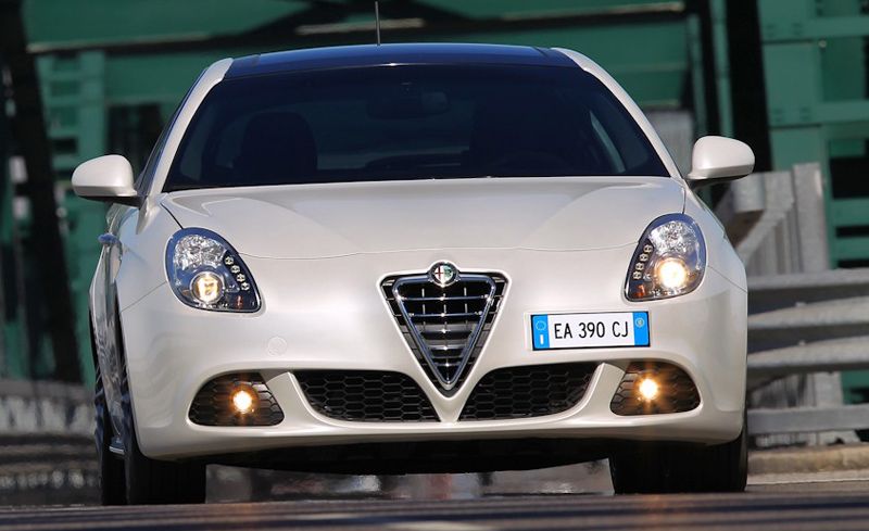 2010 Alfa Giulietta &#8211; Review &#8211; and Driver