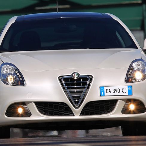 Alfa Giulietta Review &#8211; Car Driver