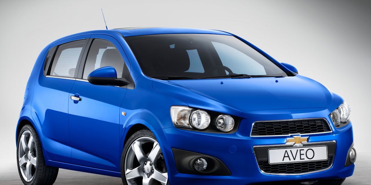 Chevrolet Aveo News 12 Chevrolet Aveo Hatchback Debuts Car And Driver