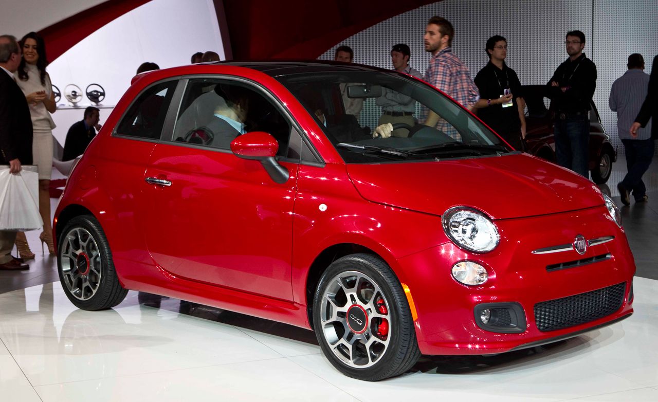 Geheugen corruptie statisch Official 2012 Fiat 500 Photos and Info: 2012 Fiat 500 News &#150; Car and  Driver