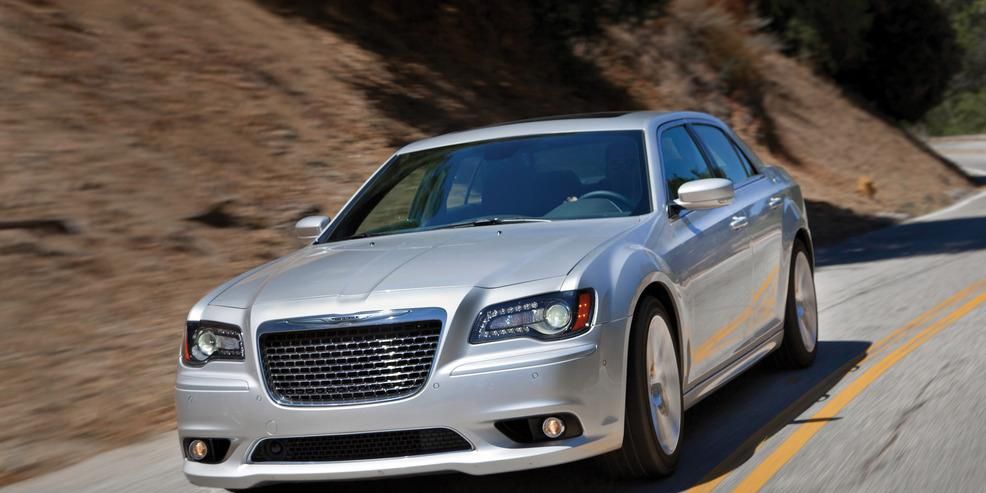 Chrysler 300 Srt Review Pricing And Specs