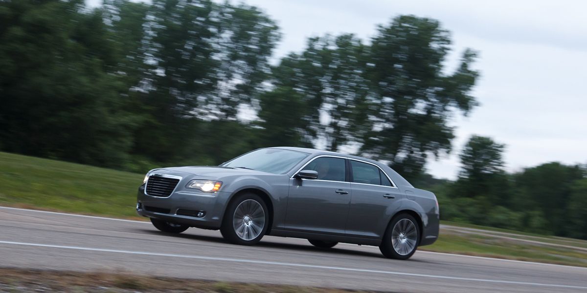 2012 Chrysler 300 Review, Pricing, & Pictures