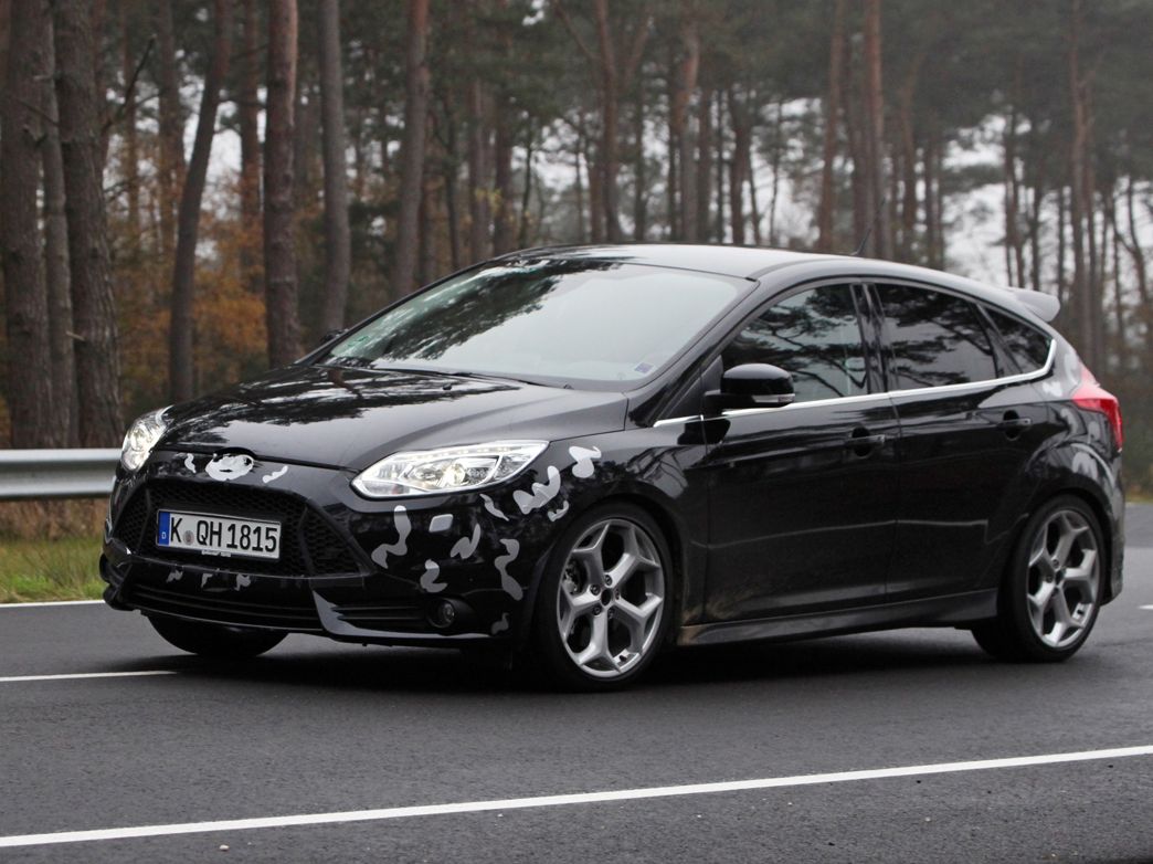 Ford Focus ST mk3 tuning blue and gray rims  Ford focus hatchback, Ford  focus st, Ford focus
