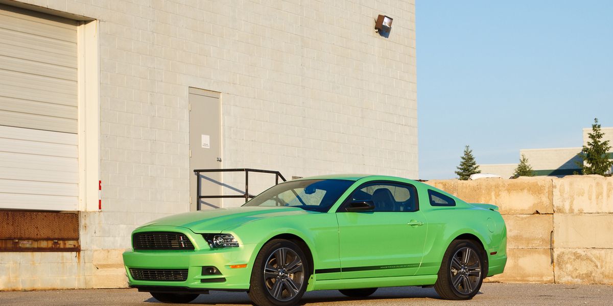 2013 ford mustang v 6 premium instrumented test 8211 review 8211 car and driver